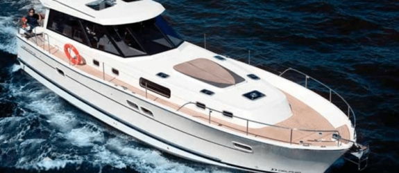 Аренда яхт Zezet Сharter фото